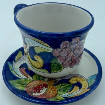 Tazza tè con piattino Decoro Barocco con frutta fondo blu