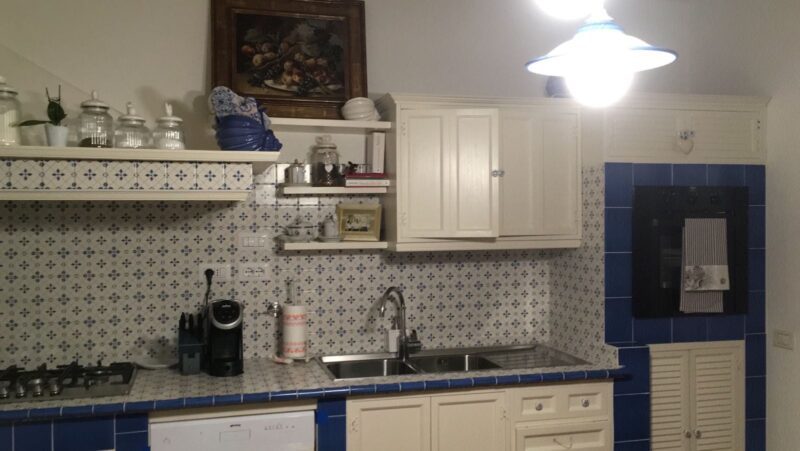 Mercatello cm. 10 x 10 Decorato a mano - immagine 2