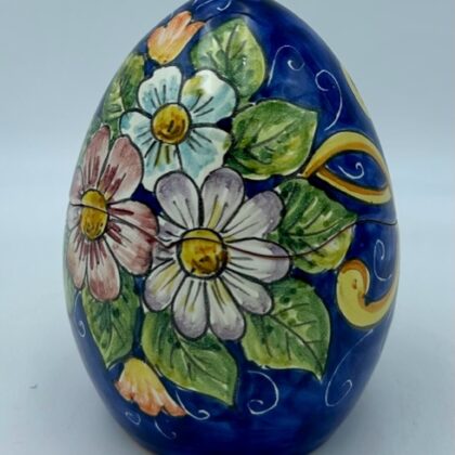 Uova di Pasqua cm.16 Decoro Barocco con fiori fondo blu