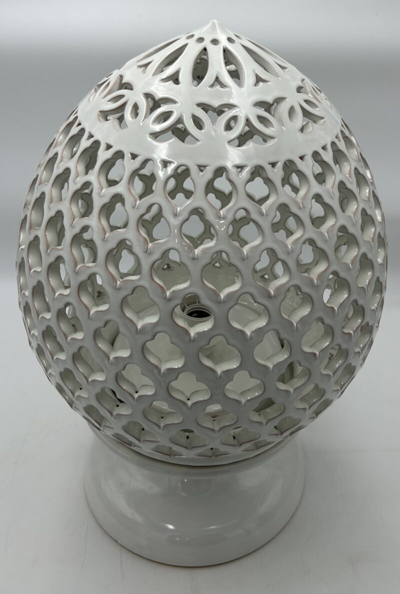 Lampada Pigna traforata h.50 cm. Bianco Vietri 2 - immagine 2