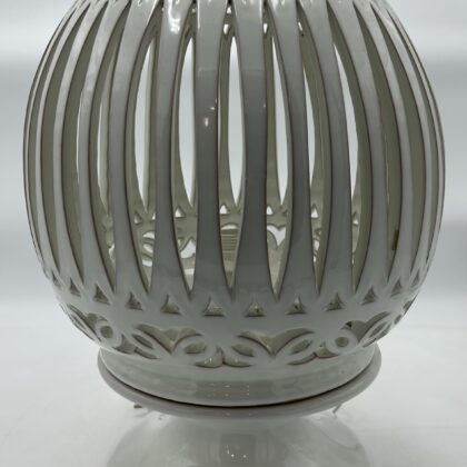 Lampada Pigna traforata h.50 cm. Bianco Vietri