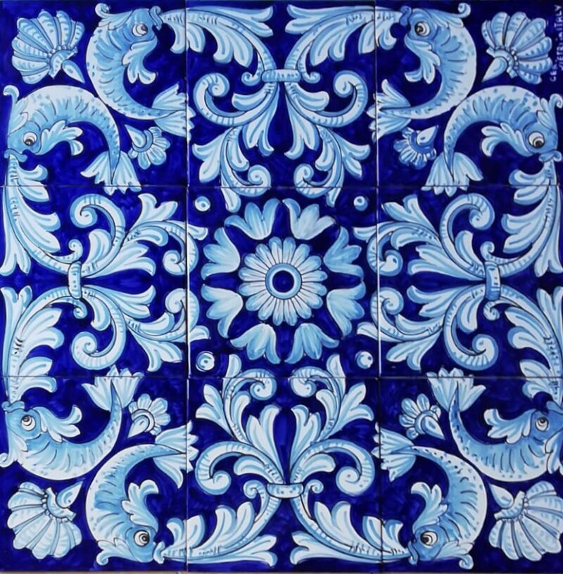 Pannello Artistico Barocco con delfini fondo Blu 60x60.